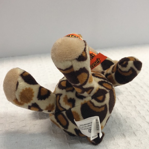 Reese’s small collection by Hersheys Bear - Picture 4 of 4